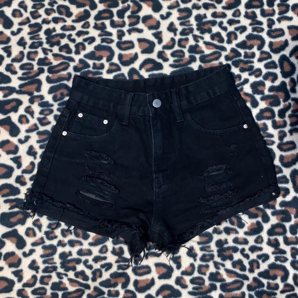 black denim distressed short shorts with frayed hem